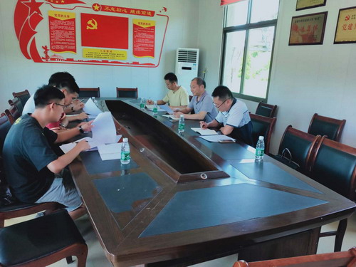 省機電控股公司黨委委員、副總經(jīng)理吳大文到我司掛鉤幫扶村臺峰村調(diào)�?(1)_調(diào)整大小.jpg