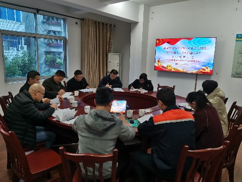 富興建設(shè)+揭麗�?海峽科化公司黨委副書記、常務(wù)副總經(jīng)理、工會主席鄭慶樟巡聽旁聽富興建設(shè)公司黨委理論中心組學(xué)習(xí)會~1.jpg